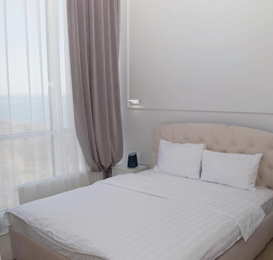 Apart Hotel Greenwood Near Sea Odessa Exterior foto